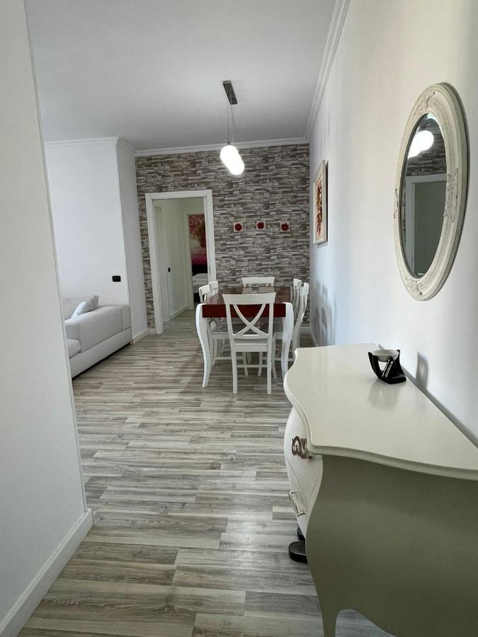 Tirana Center Apartment Екстер'єр фото